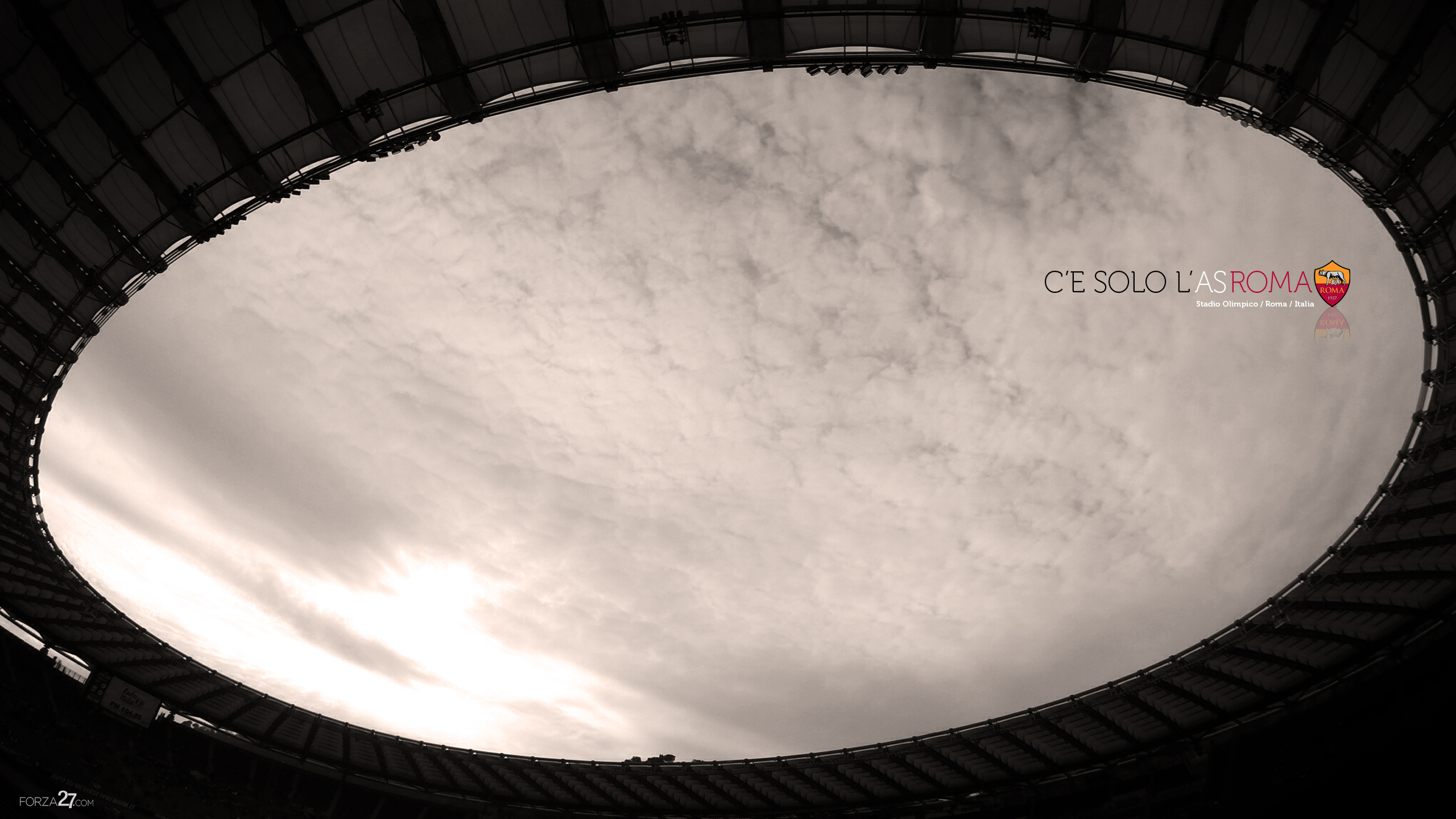 有情况！巴萨vs塞尔塔观赛人群  接受医疗救助，赛事  中断十余分钟后复健